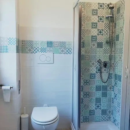 Guest house Isola 3*